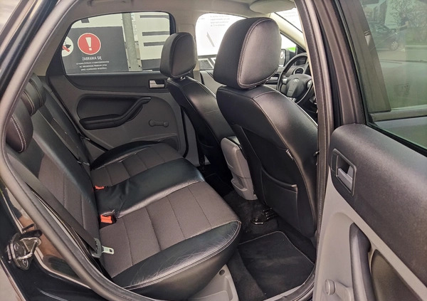 Ford Focus cena 17700 przebieg: 200000, rok produkcji 2008 z Poznań małe 379